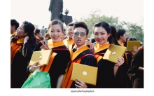 ภาพรับปริญญา มหาวิทยาลัยหัวเฉียวเฉลิมพระเกียรติ