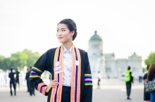 ภาพรับปริญญา มหาวิทยาลัยราชภัฏกาญจนบุรี