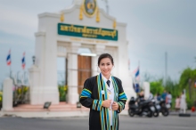 ภาพรับปริญญา มหาวิทยาลัยราชภัฏธนบุรี