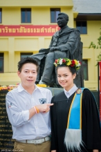 ภาพรับปริญญา มหาวิทยาลัยธรรมศาสตร์