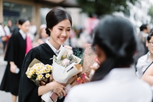 ภาพรับปริญญา มหาวิทยาลัยธรรมศาสตร์