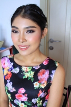 ภาพรับปริญญา มหาวิทยาลัยการจัดการและเทคโนโลยีอีสเทิร์น