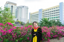 ภาพรับปริญญา สถาบันบัณฑิตพัฒนบริหารศาสตร์ (NIDA)