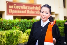 ภาพรับปริญญา มหาวิทยาลัยธรรมศาสตร์