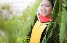 ภาพรับปริญญา สถาบันบัณฑิตพัฒนบริหารศาสตร์ (NIDA)